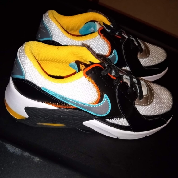 nike air max excee d2n